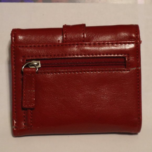 Reaction Kenneth Cole - Red Wallet For Cards, ID, pictures, bills, coins. Red - Picture 5 of 6